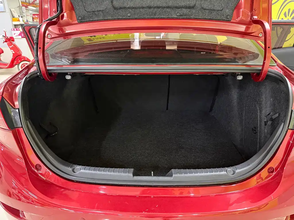 Mazda 3 Axela 2014 Sedan 1.5L Manual Comfort