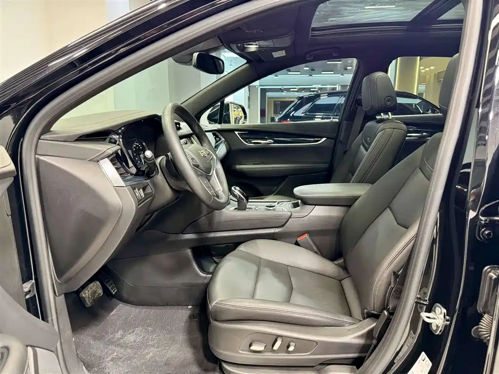 Cadillac XT5 2024 2.0T FWD Fashion Edition
