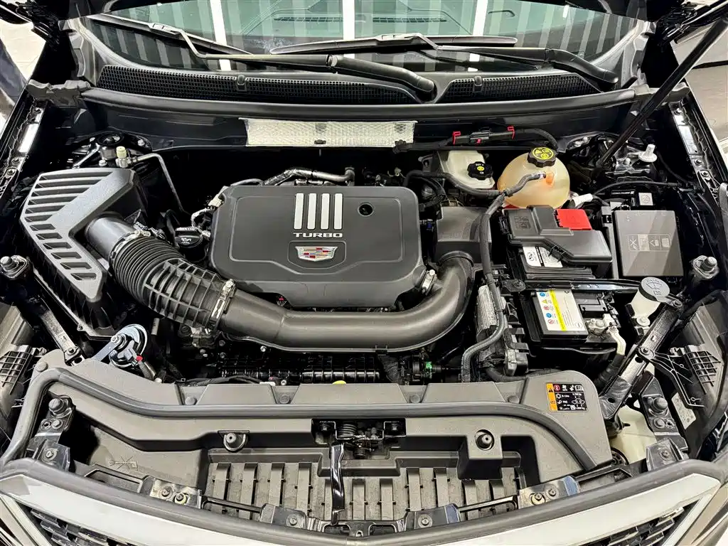 Cadillac XT5 2024 2.0T FWD Fashion Edition