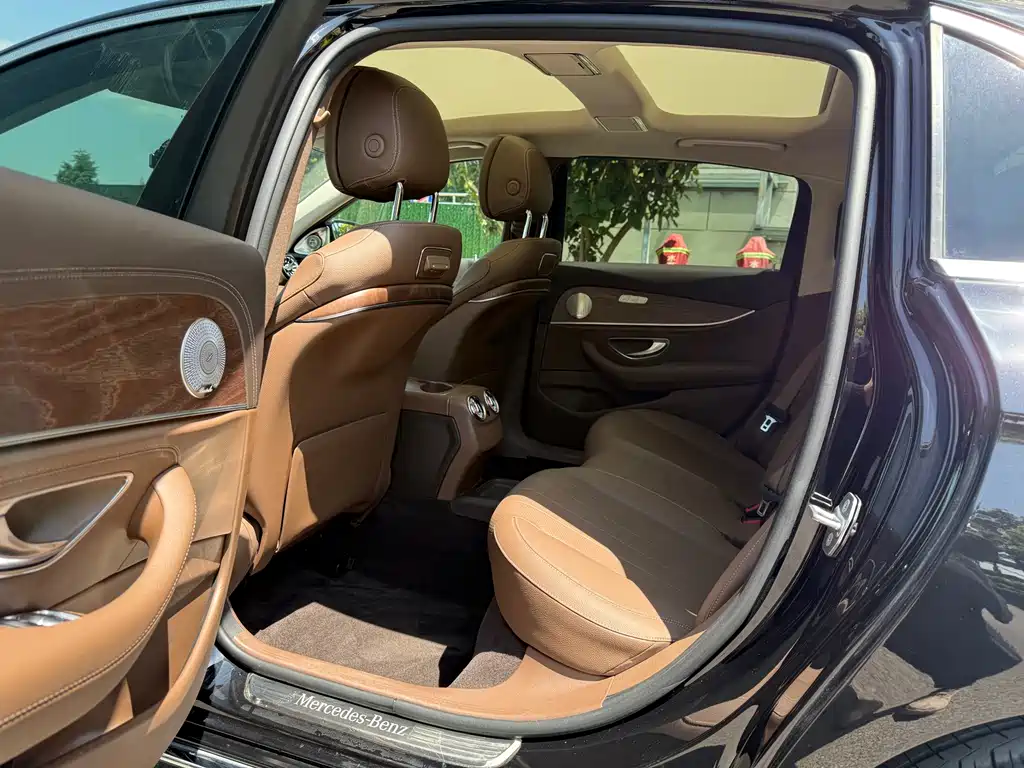 Mercedes-Benz E-Class 2020 E 300 L Fashion