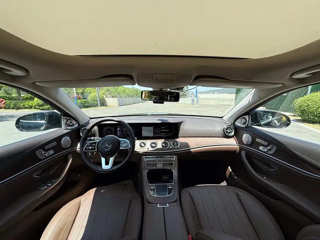 Mercedes-Benz E-Class 2020 E 300 L Fashion
