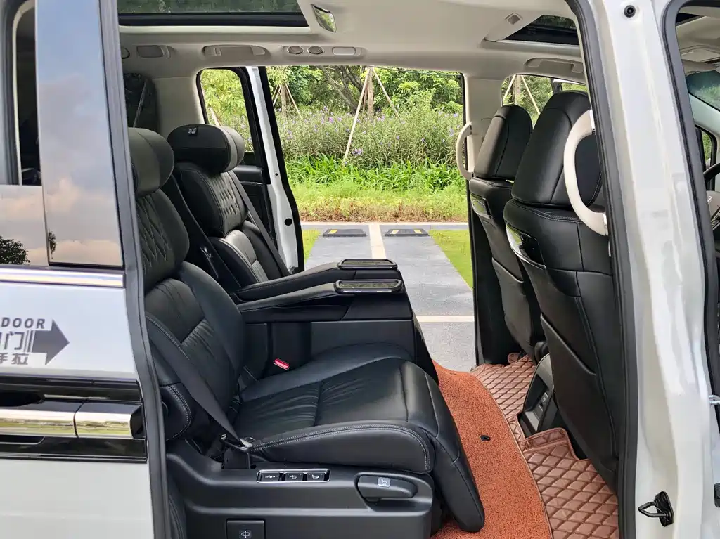 Honda Elysion 2019 2.0L Hybrid Luxury Edition