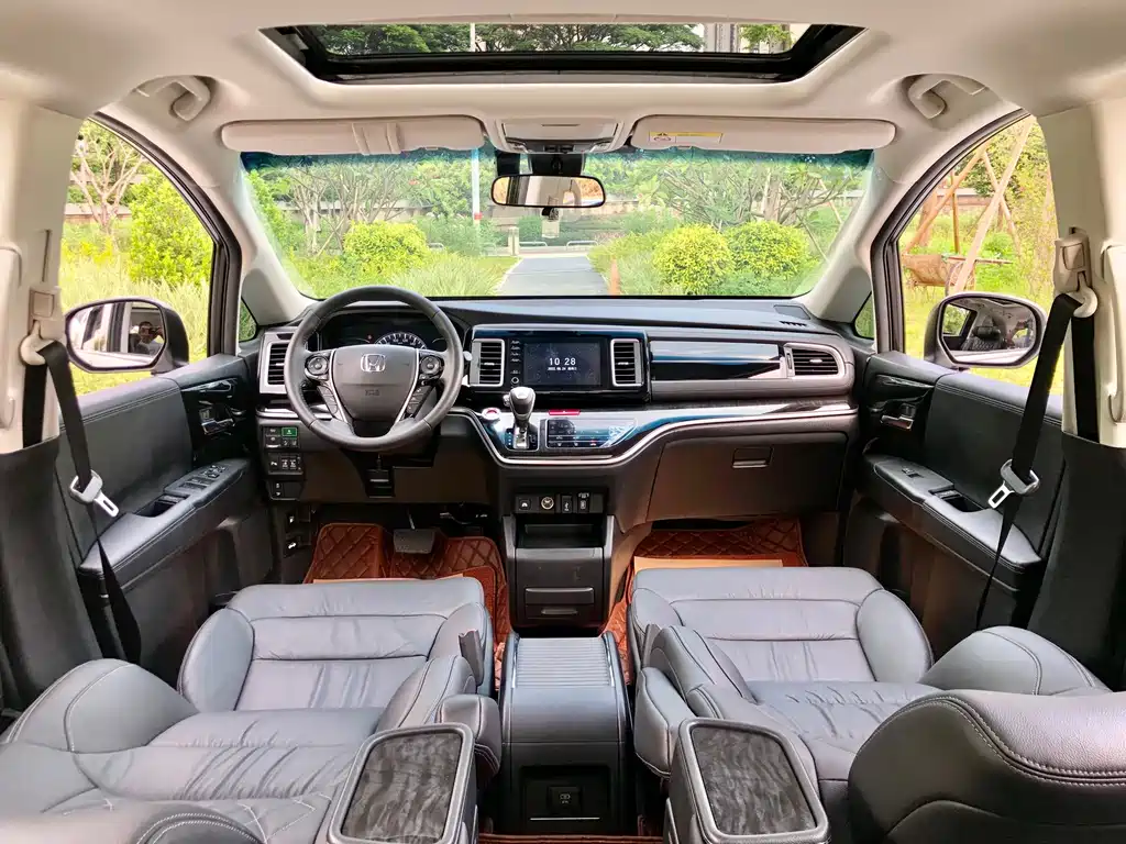 Honda Elysion 2019 2.0L Hybrid Luxury Edition