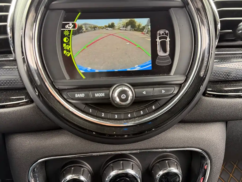 MINI Clubman 2016 Facelift 1.5T COOPER Connoisseur Edition