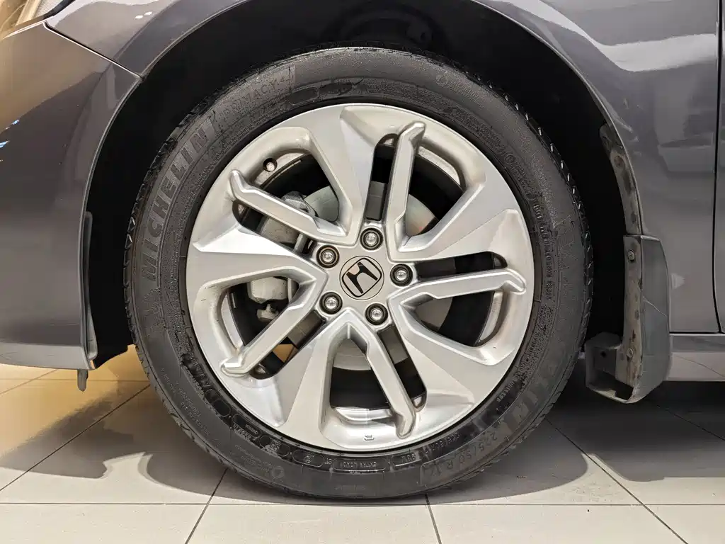 Accord 2018 260TURBO Luxury Edition China VI