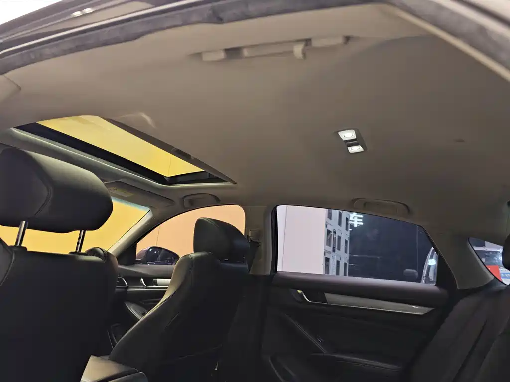 Accord 2018 260TURBO Luxury Edition China VI