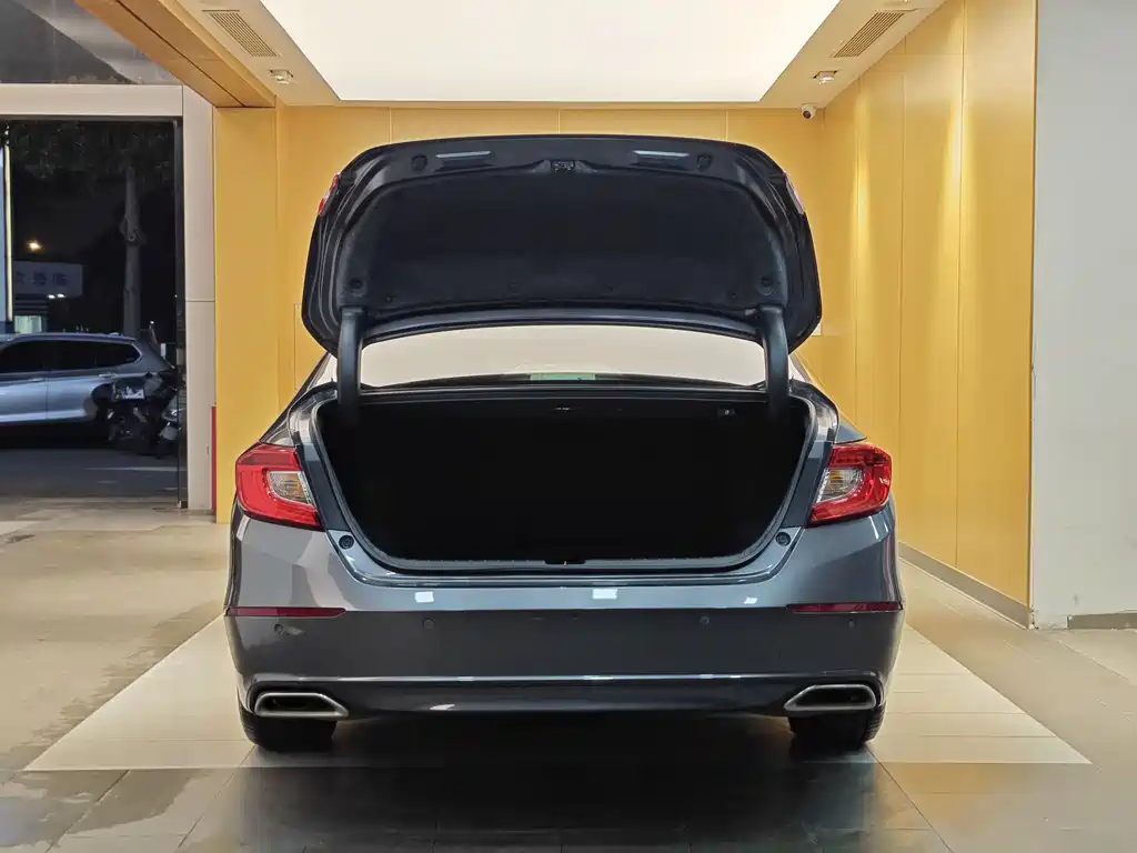 Accord 2018 260TURBO Luxury Edition China VI