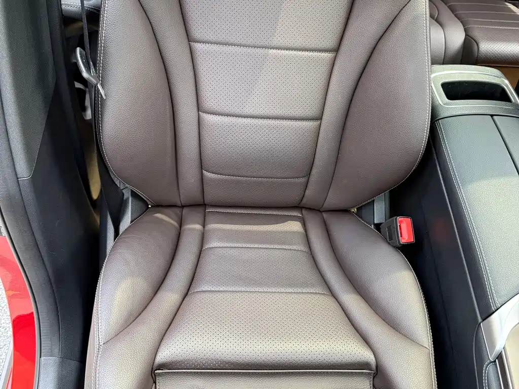 Mercedes-Benz GLC 260 L 4MATIC Luxury (2020 Facelift)