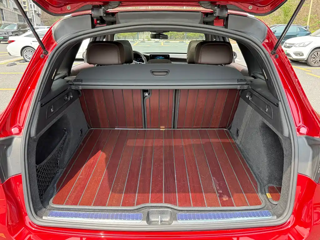 Mercedes-Benz GLC 260 L 4MATIC Luxury (2020 Facelift)