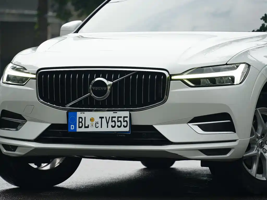 Volvo XC60 2020 T5 AWD Zhiyi Luxury Edition
