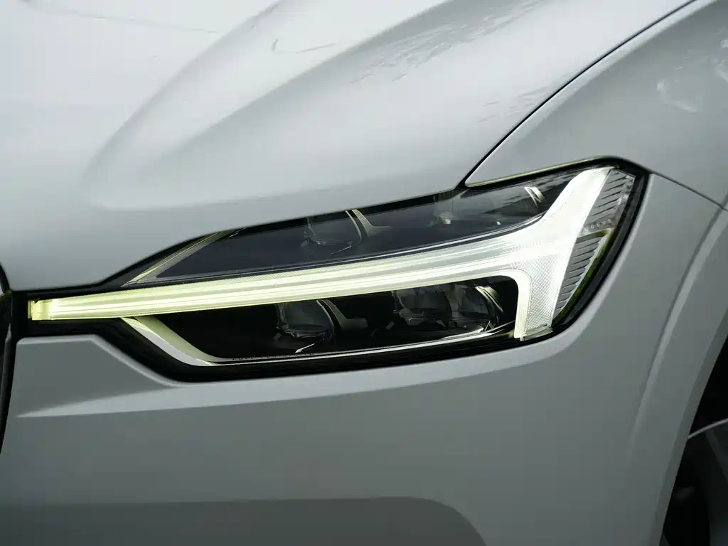 Volvo XC60 2020 T5 AWD Zhiyi Luxury Edition