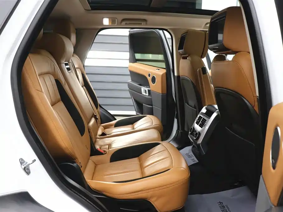Range Rover Sport 2021 3.0 L6 HSE Dynamic Black Edition