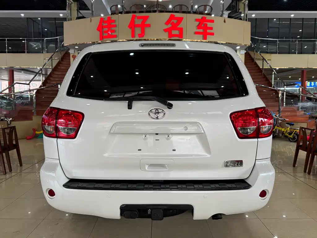 Toyota Sequoia 2015 5.7L US Spec