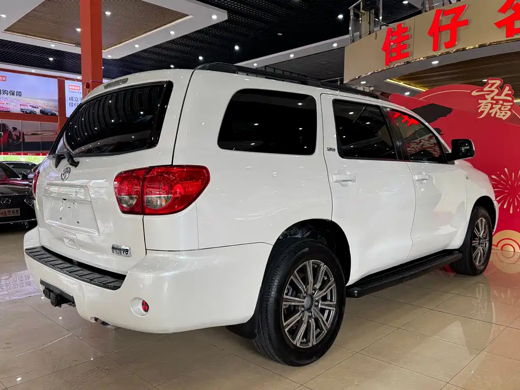 Toyota Sequoia 2015 5.7L US Spec