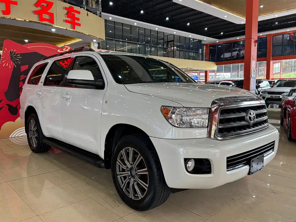Toyota Sequoia 2015 5.7L US Spec