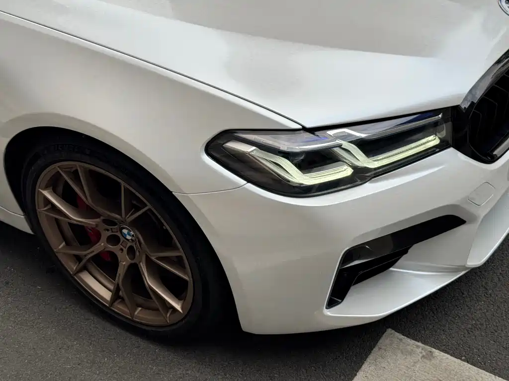 BMW M5 2021