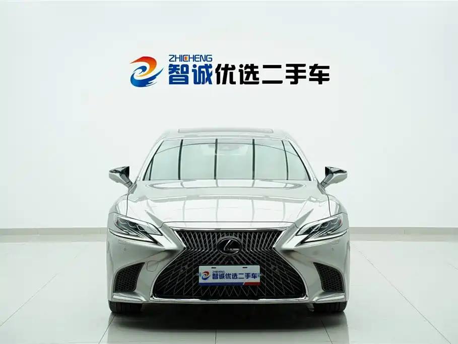 Lexus LS 500h Executive Edition 2018
