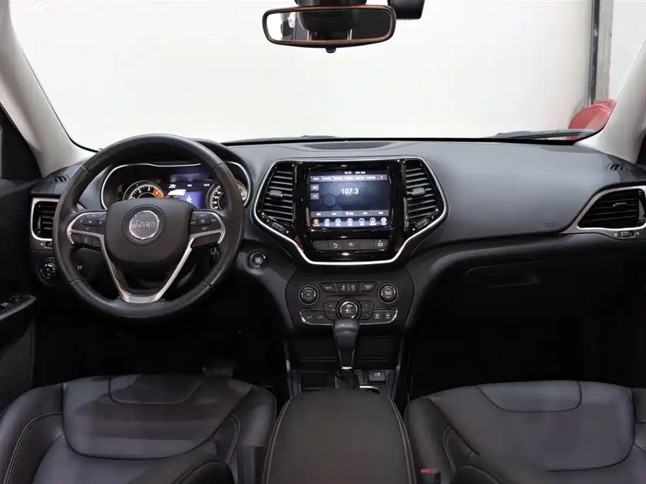 Jeep Cherokee 2020 2.0T FWD Leading Edition