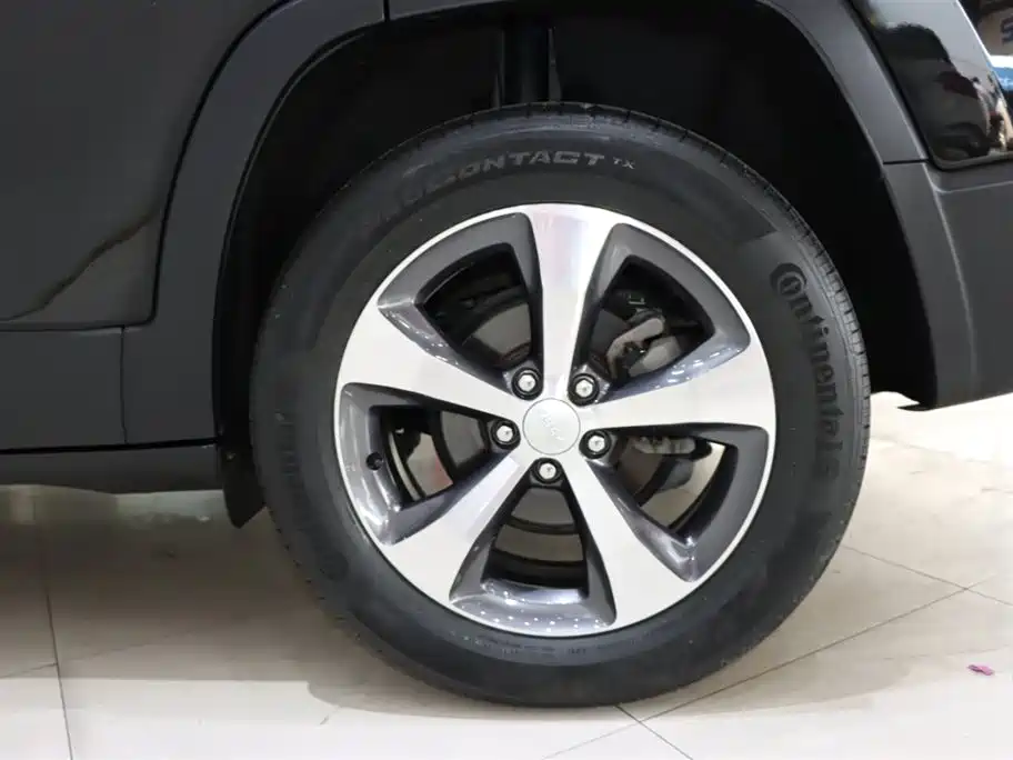 Jeep Cherokee 2020 2.0T FWD Leading Edition