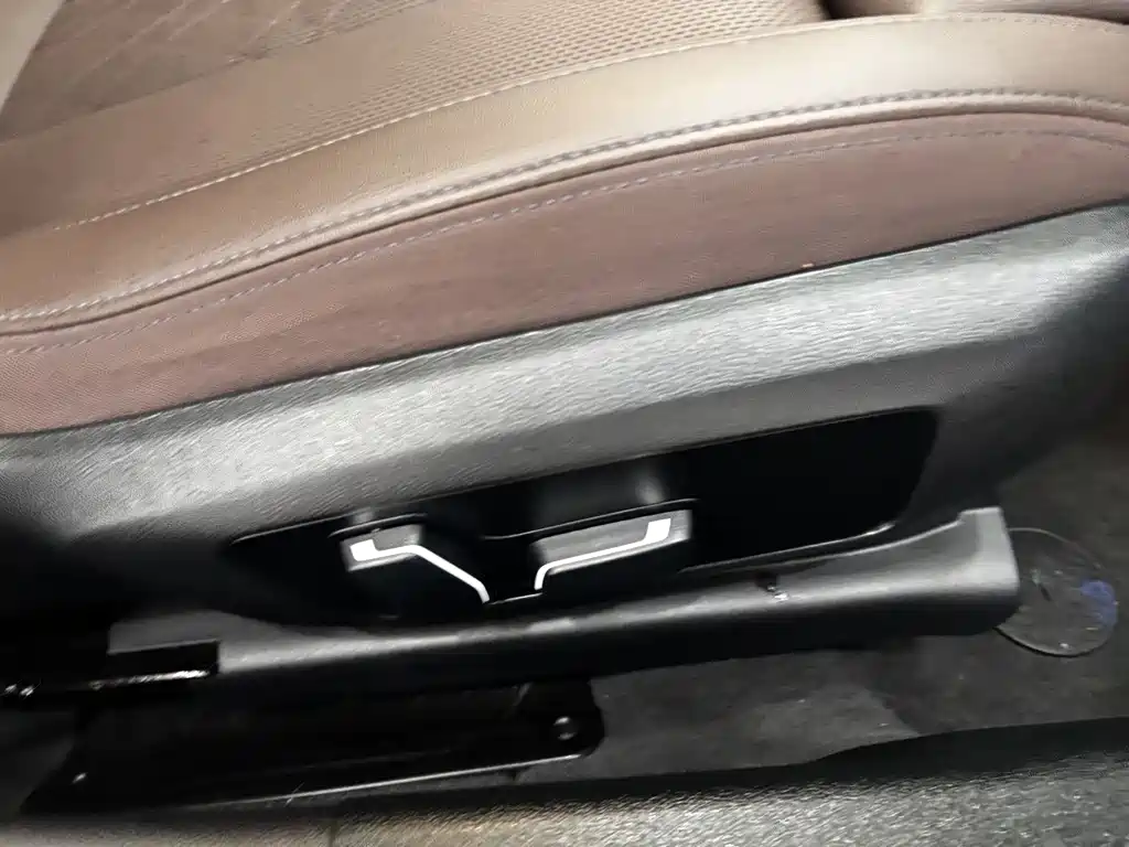 BMW 3 Series 2025 330Li Exclusive M Sport Night Edition