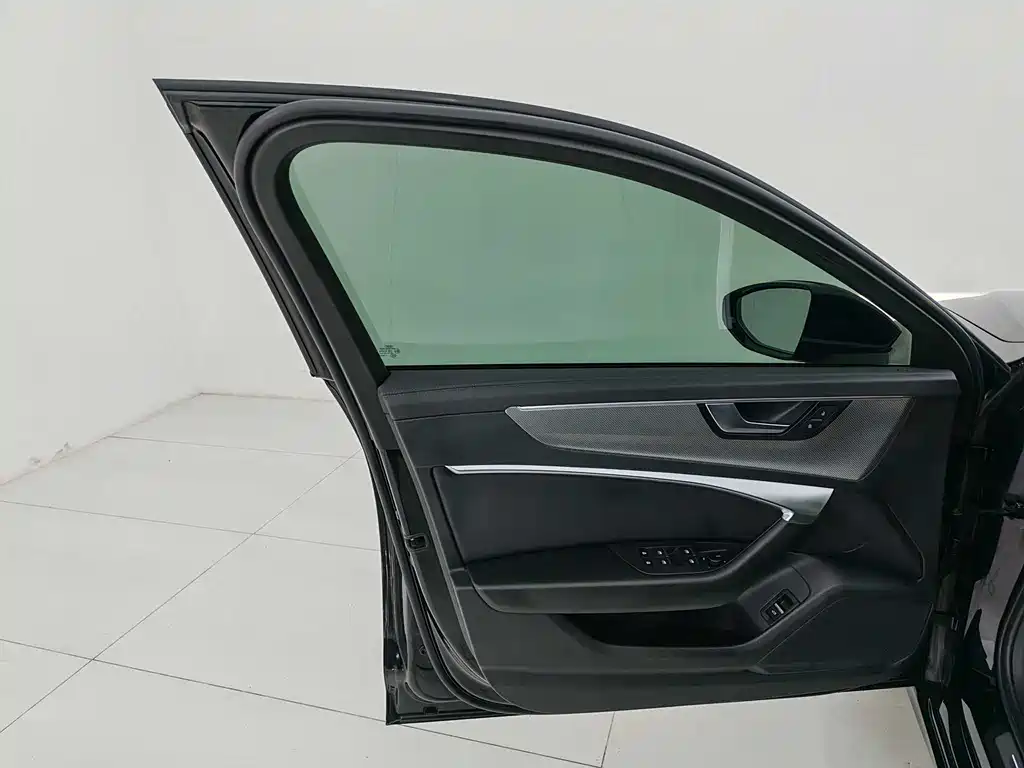Audi A6L 2022 45 TFSI quattro Zhenxuan Dynamic Edition