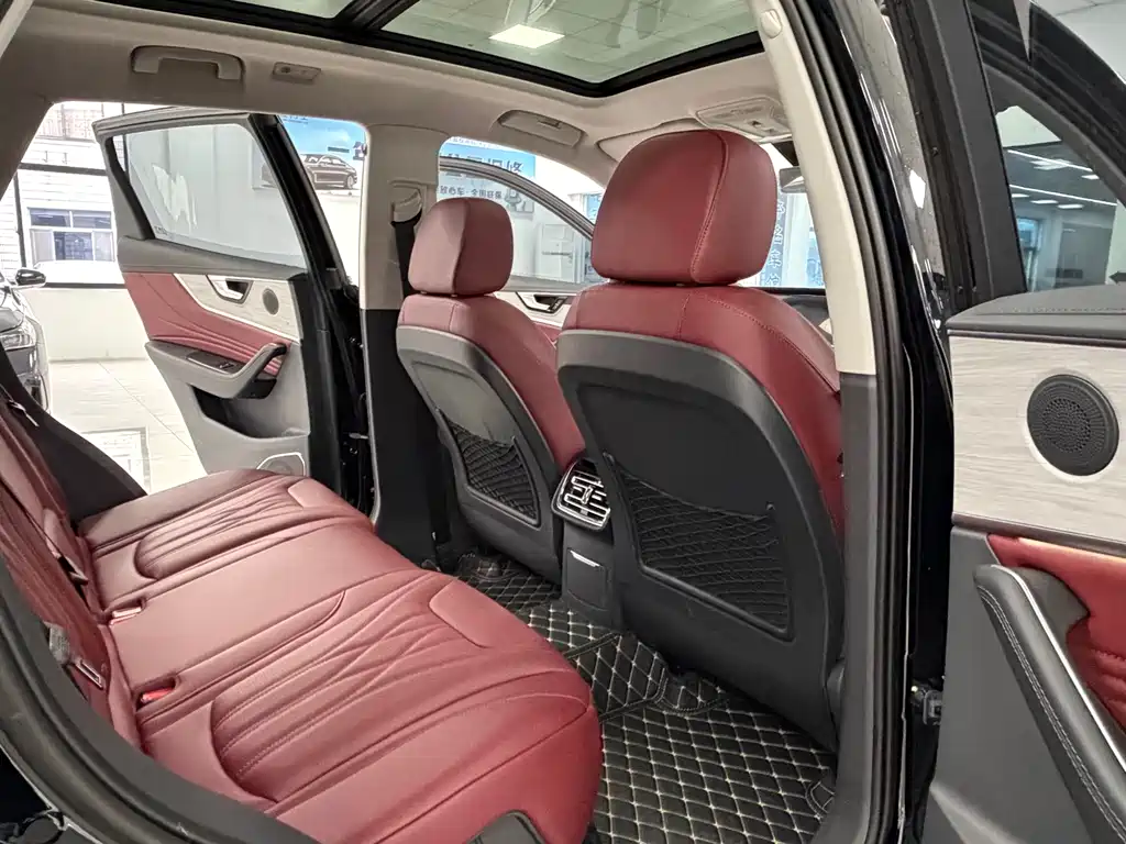 Hongqi HS5 2025 2.0T FWD Qi Xiang Pro Edition