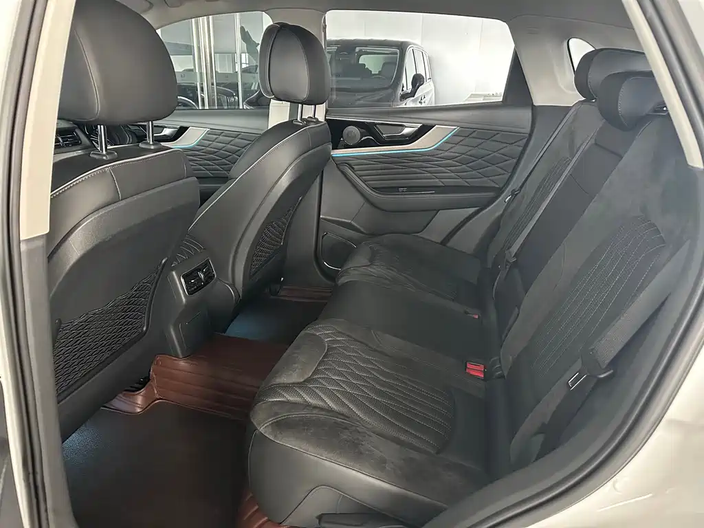 Hongqi HS5 2022 2.0T Zhilian Qixiang Edition