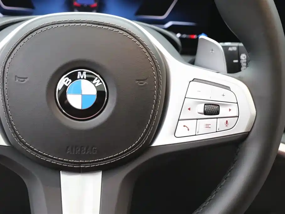 BMW X5 2023 xDrive 30Li M Sport Night Edition