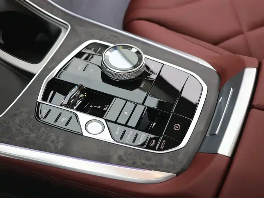 BMW X5 2023 xDrive 30Li M Sport Night Edition