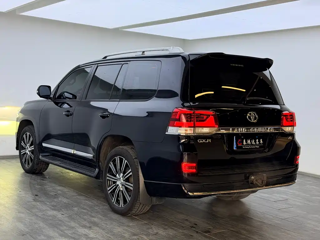 Land Cruiser (Imported) 2019 Model 4.0L Automatic