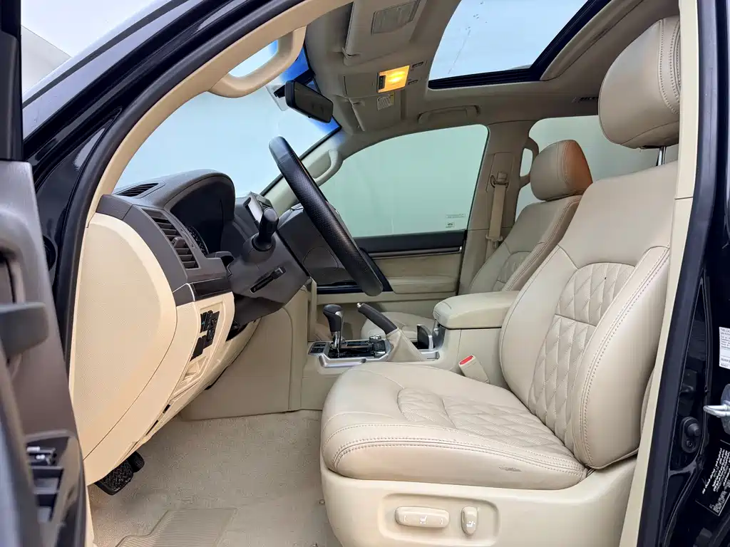 Land Cruiser (Imported) 2019 Model 4.0L Automatic
