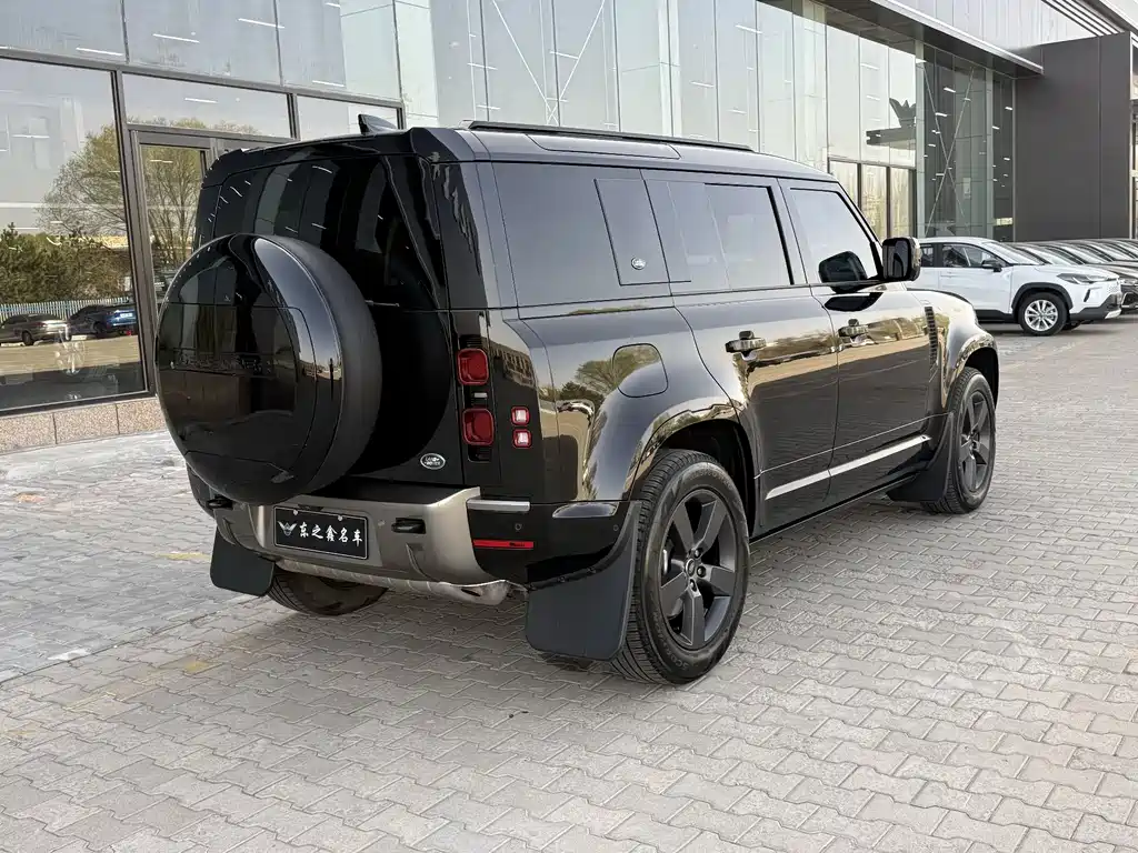 Land Rover Defender 2024 110 3.0T P400 X-DYNAMIC HSE