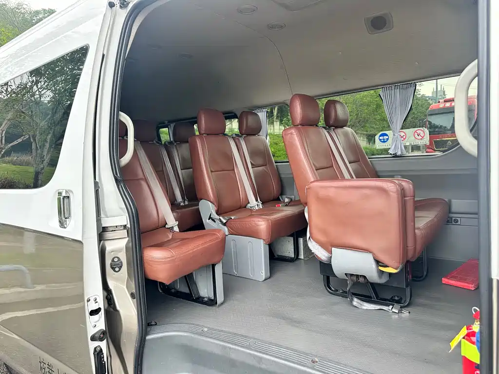 Higer H5C 2013 2.4L Basic 4RB2