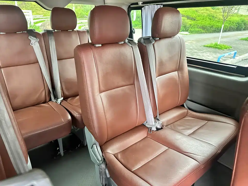 Higer H5C 2013 2.4L Basic 4RB2