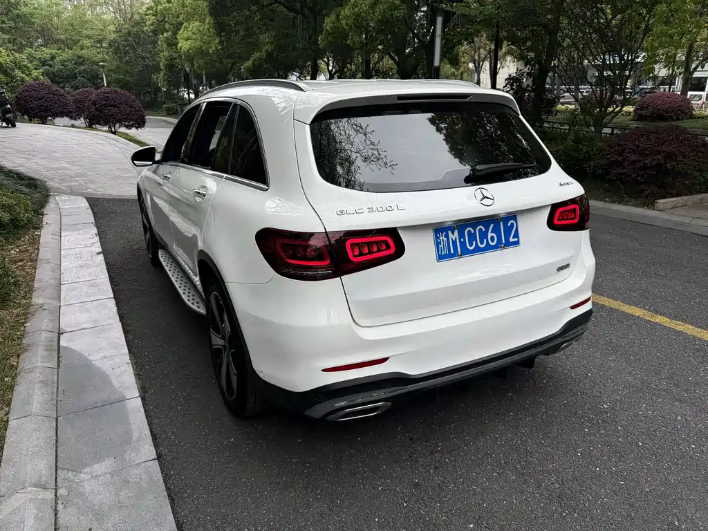 Mercedes-Benz GLC 300 L 4MATIC