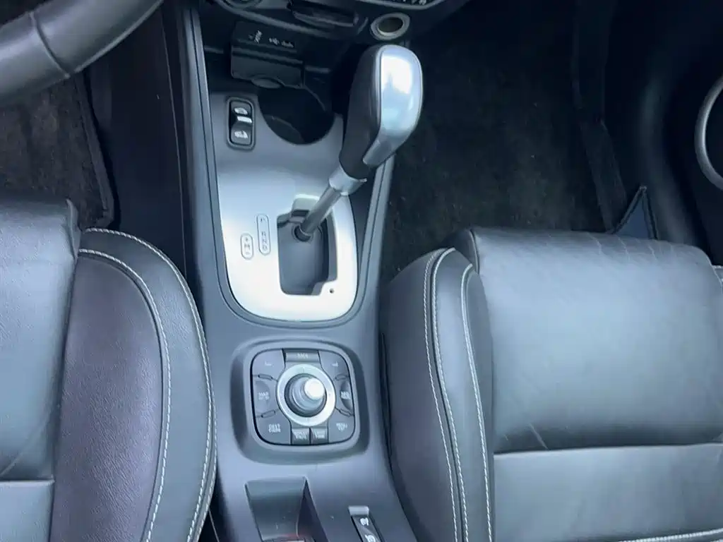 Renault Megane 2011 CC 2.0 Fashion Navigation Edition