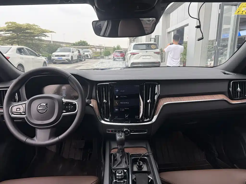 Volvo S60 2021 T4 Momentum Luxury Edition