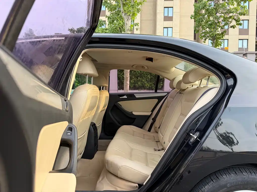 Volkswagen Sagitar 2012 1.4TSI Automatic Luxury