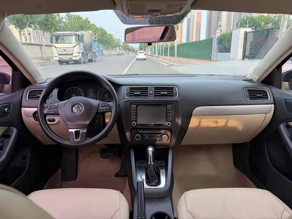 Volkswagen Sagitar 2012 1.4TSI Automatic Luxury