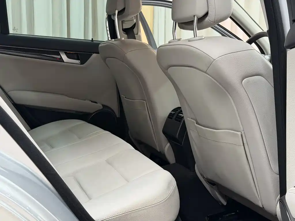 Mercedes-Benz C-Class 2011 C 200 CGI Fashion Edition