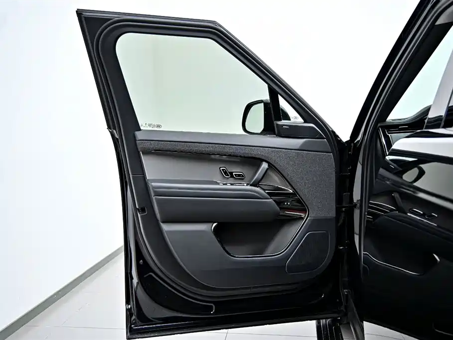 Range Rover Sport 2023 400PS Dynamic SE