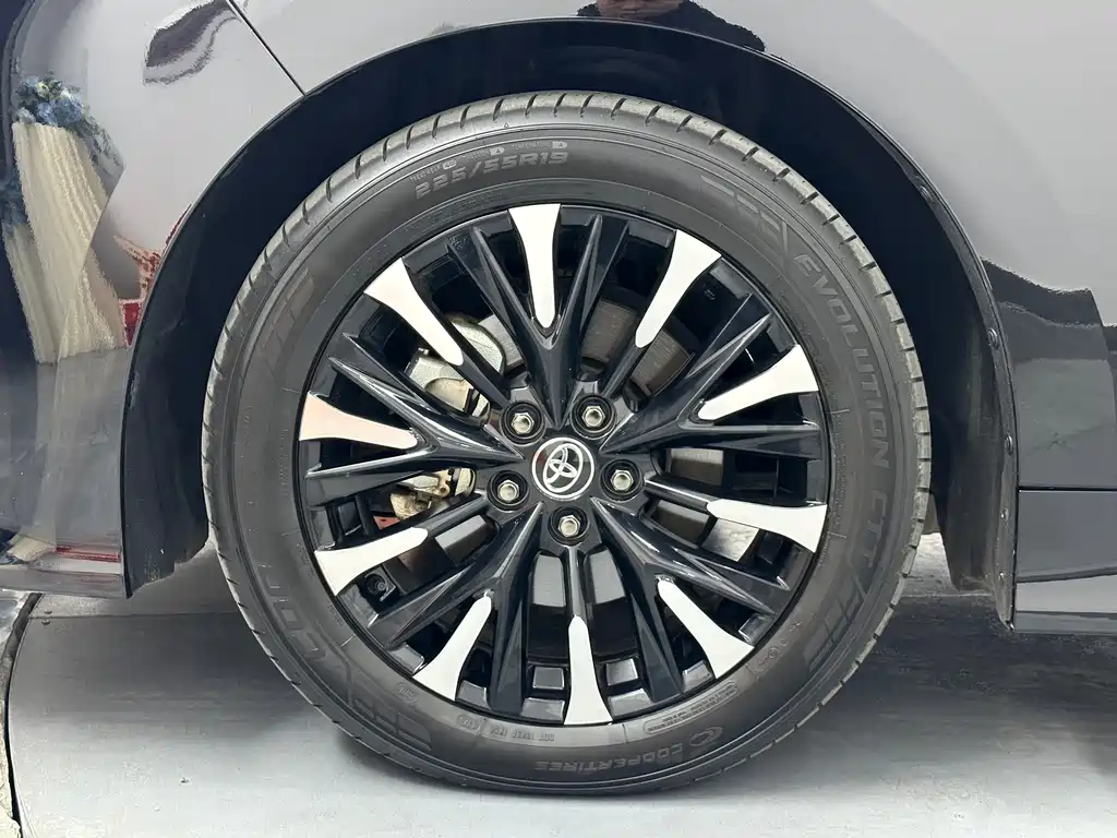 2024 Toyota Alphard Hybrid 2.5L Prestige