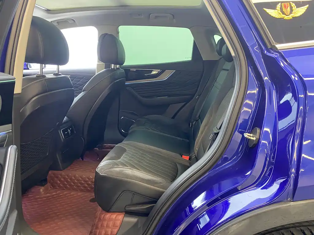 Hongqi HS5 2022 2.0T AWD