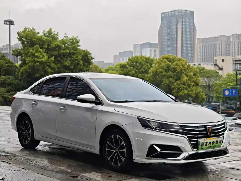 Roewe i6 NEV 2019 PLUS 50T 4G Interconnect Glory Luxury Edition