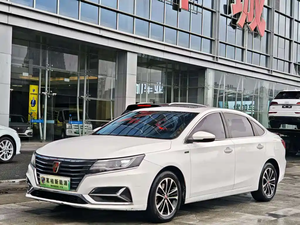 Roewe i6 NEV 2019 PLUS 50T 4G Interconnect Glory Luxury Edition