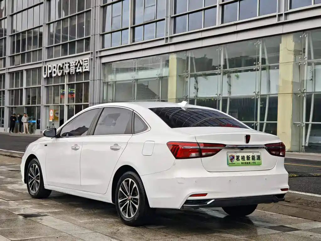 Roewe i6 NEV 2019 PLUS 50T 4G Interconnect Glory Luxury Edition