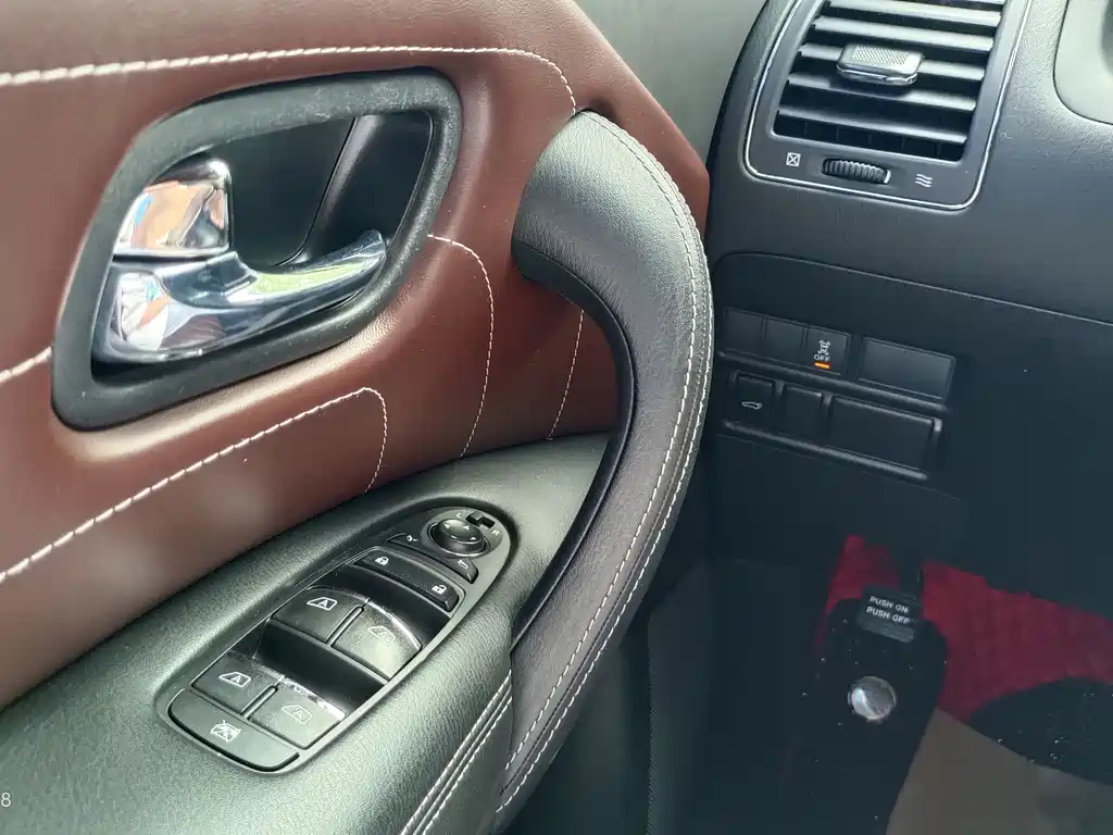 Nissan Patrol 2018 4.0L Leading Edition