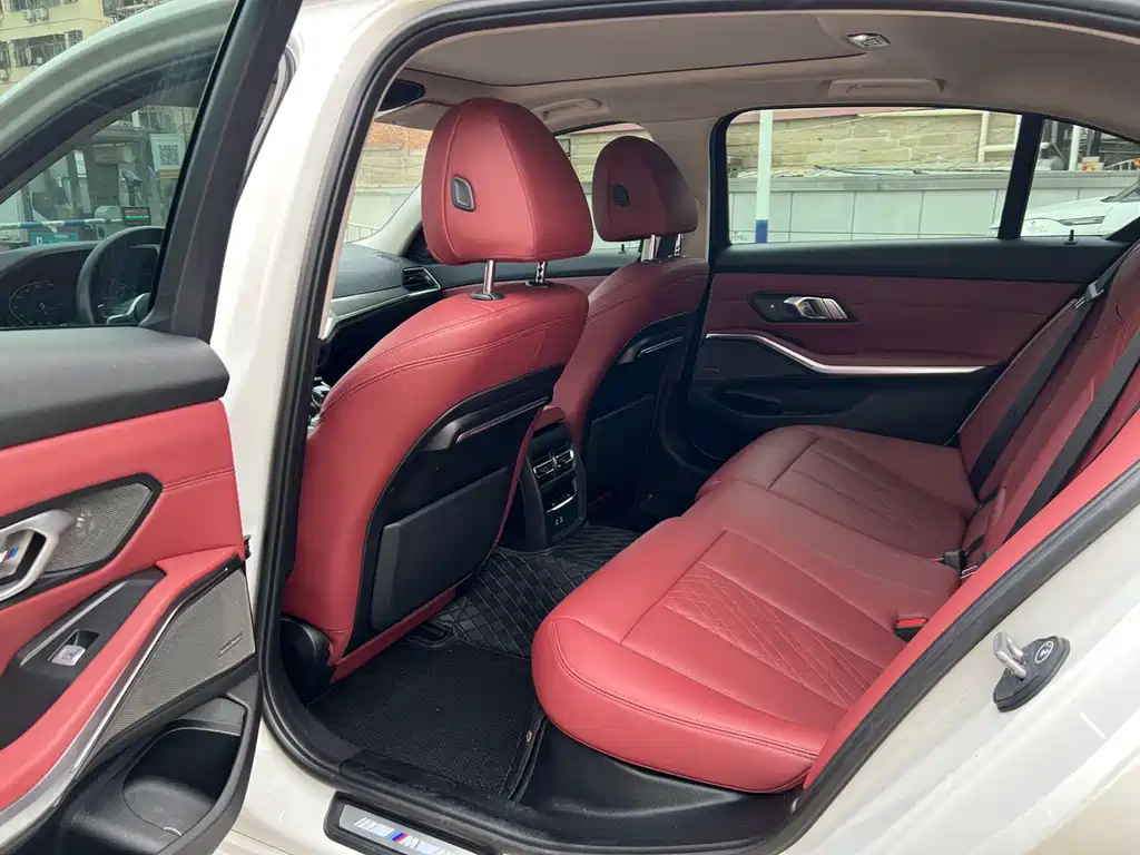 BMW 3 Series 2022 LCI 325Li M Sport Black Package