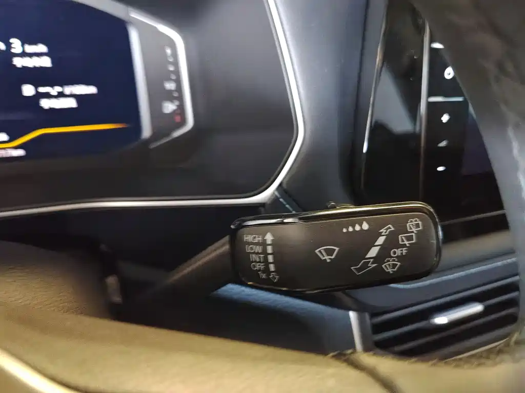 Volkswagen Tharu 2025 New Sharp 300TSI Ruixiang Edition