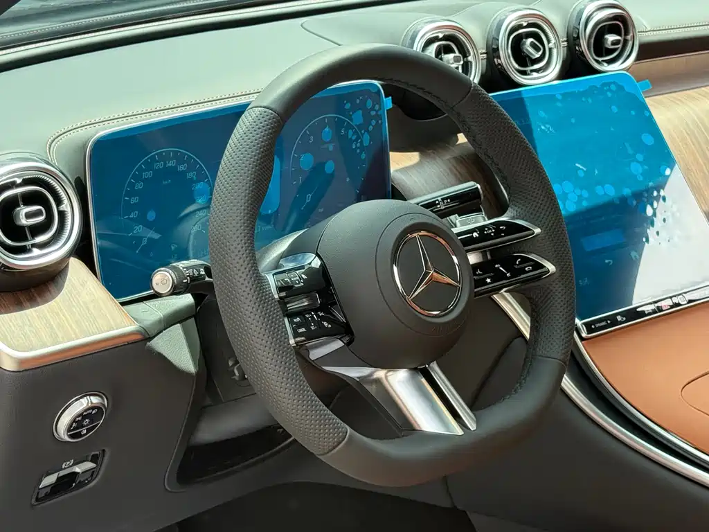 Mercedes-Benz GLC 2025 GLC 300 L 4MATIC Dynamic 5-Seater